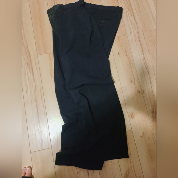 Men's Docker Slacks - Picture 4 of 4